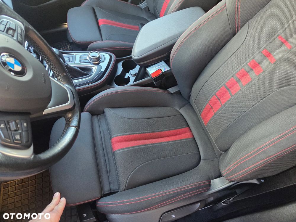 BMW Seria 2 218i Sport Line - 9