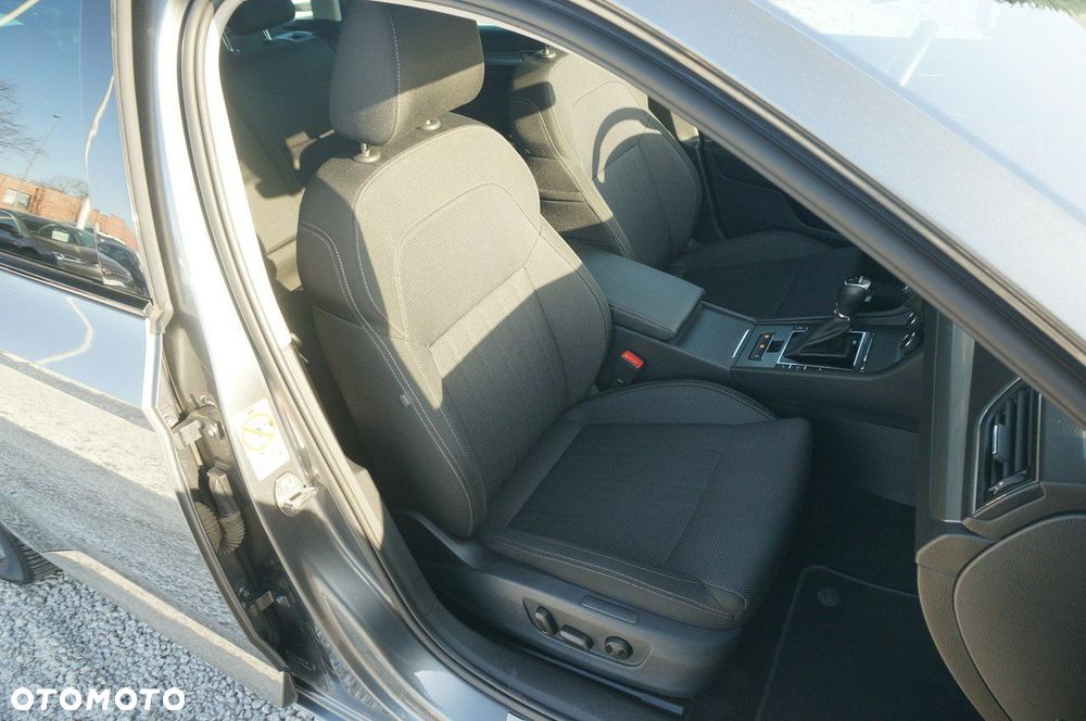 Skoda Superb 2.0 TDI SCR Style DSG - 30