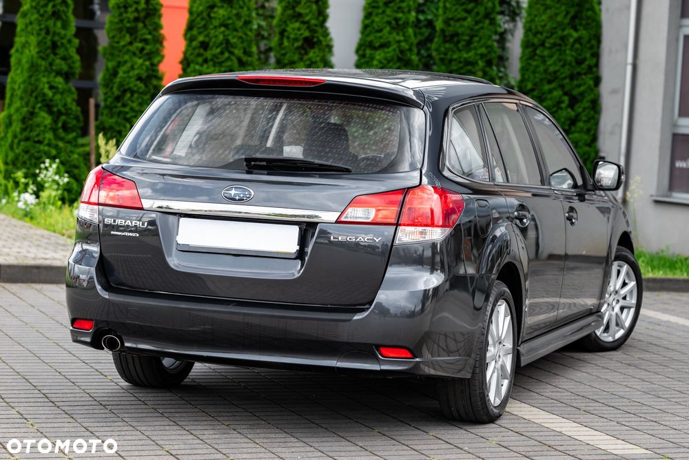 Subaru Legacy - 12
