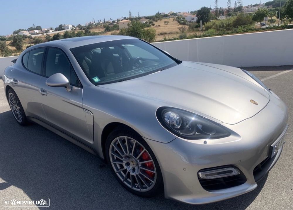 Porsche Panamera GTS PDK - 1