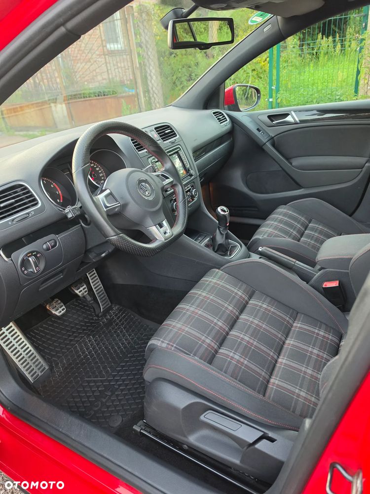 Volkswagen Golf 2.0 TSI GTI - 27