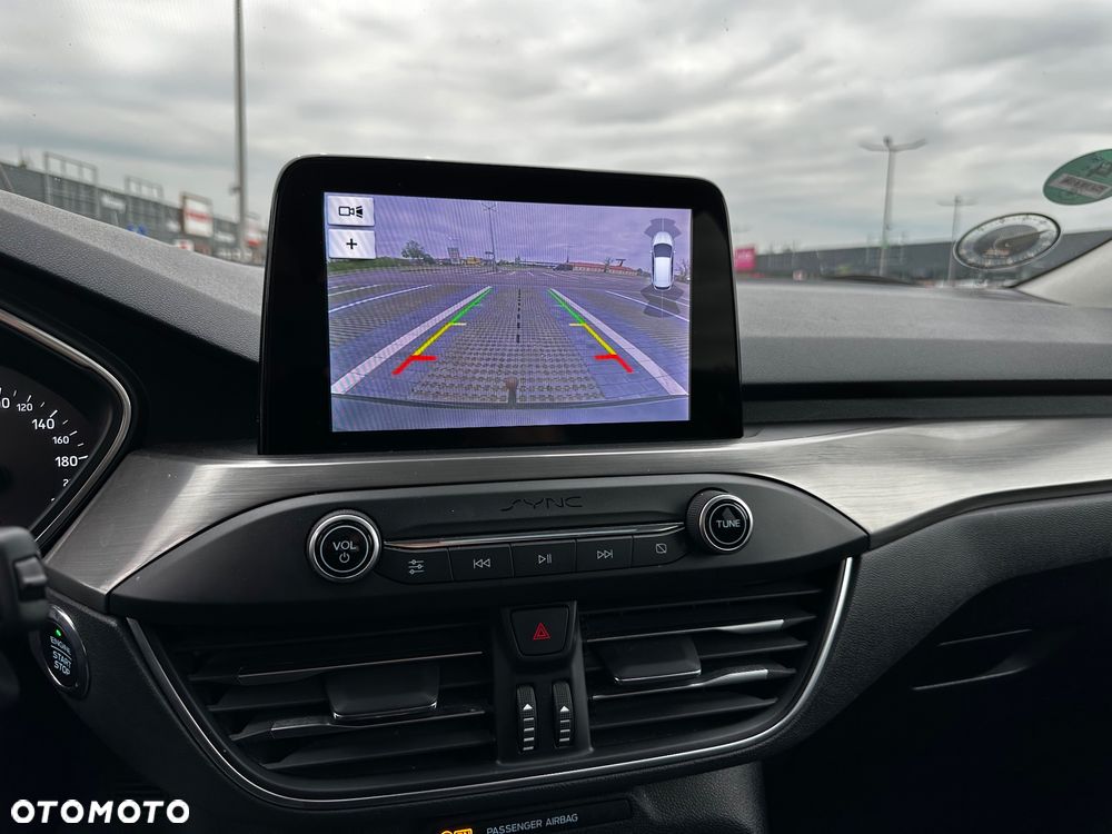 Ford Focus 2.0 EcoBlue Titanium Business - 25