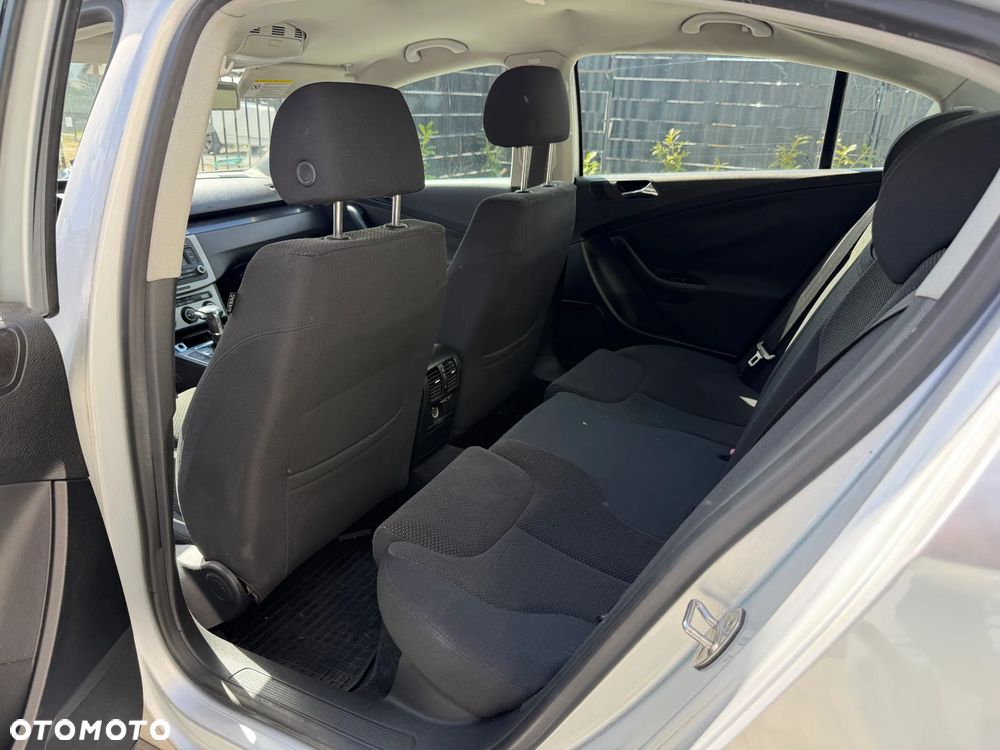 Volkswagen Passat 2.0 FSI Automatik Comfortline - 13