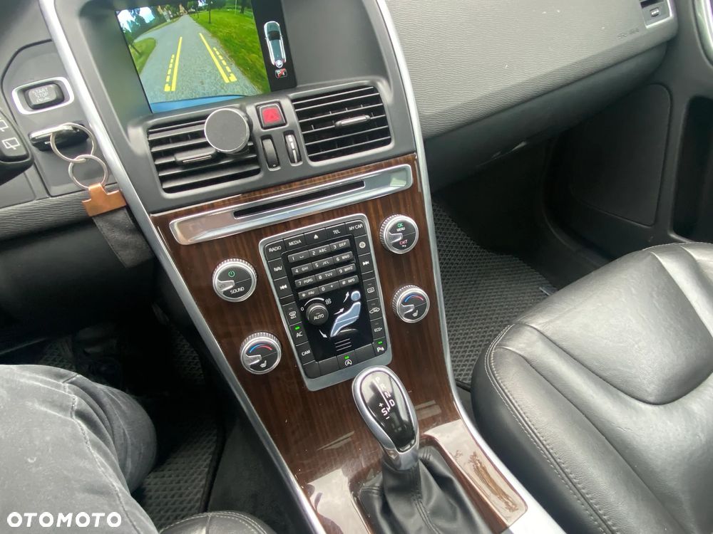 Volvo XC 60 D3 Geartronic Summum - 20