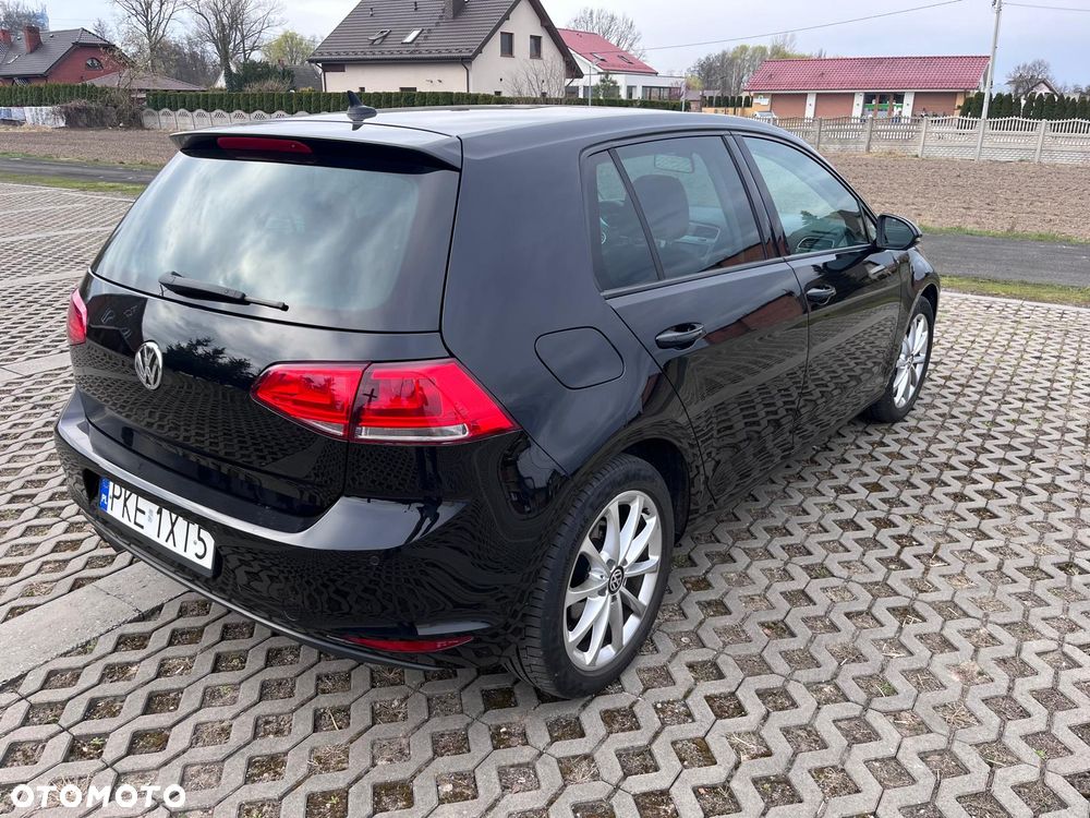 Volkswagen Golf - 2