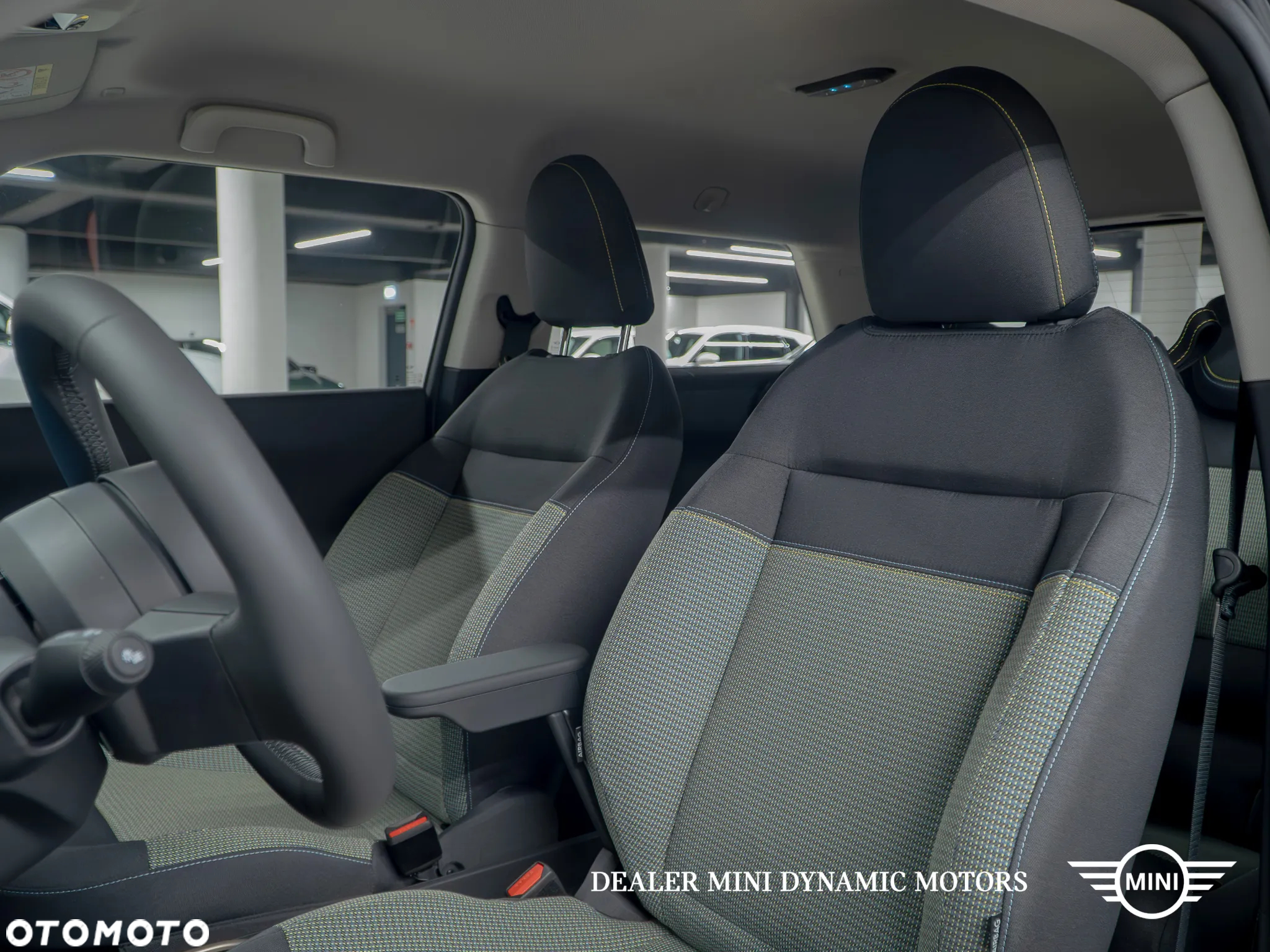 MINI Cooper E Essential Trim - 13