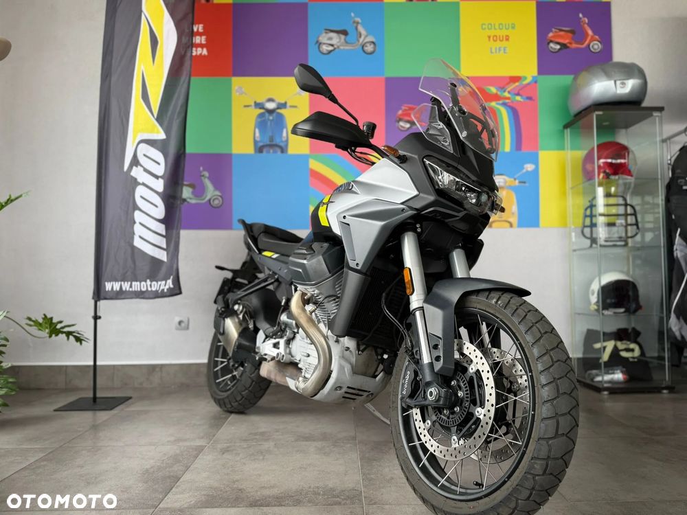 Moto Guzzi Stelvio - 2