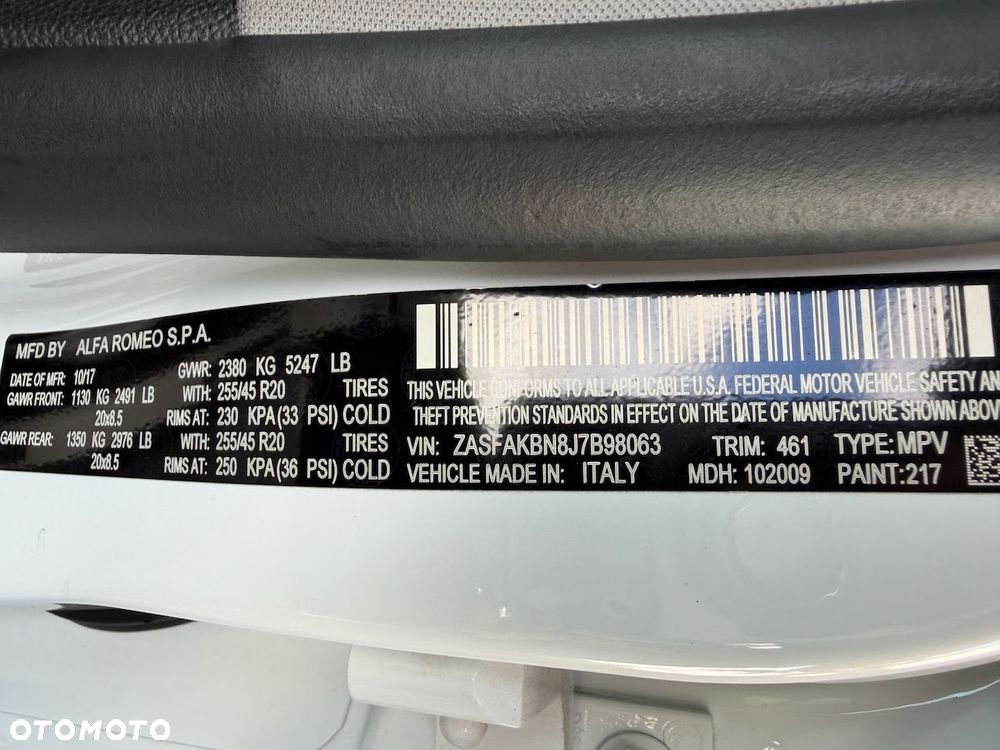 Alfa Romeo Stelvio 2.0 Turbo 16V AT8-Q4 Lusso Ti - 34