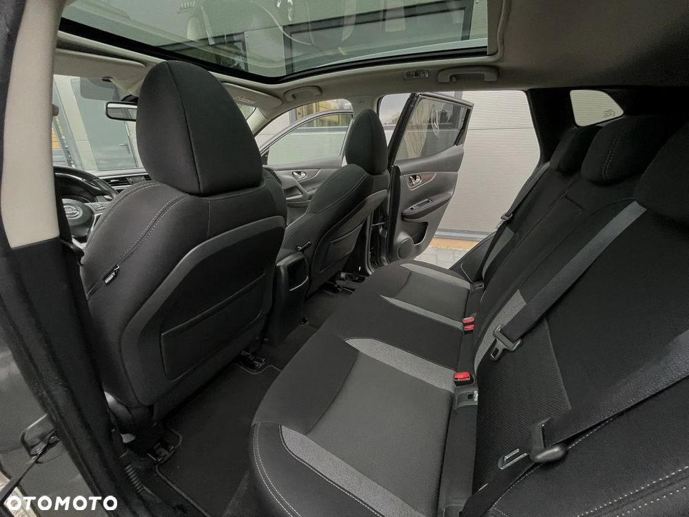 Nissan Qashqai 1.6 DIG-T N-Connecta - 20