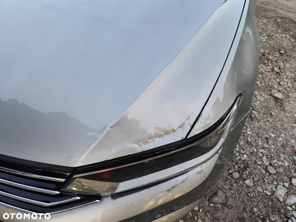 Volkswagen Passat 2.0 TDI SCR DSG Comfortline - 12