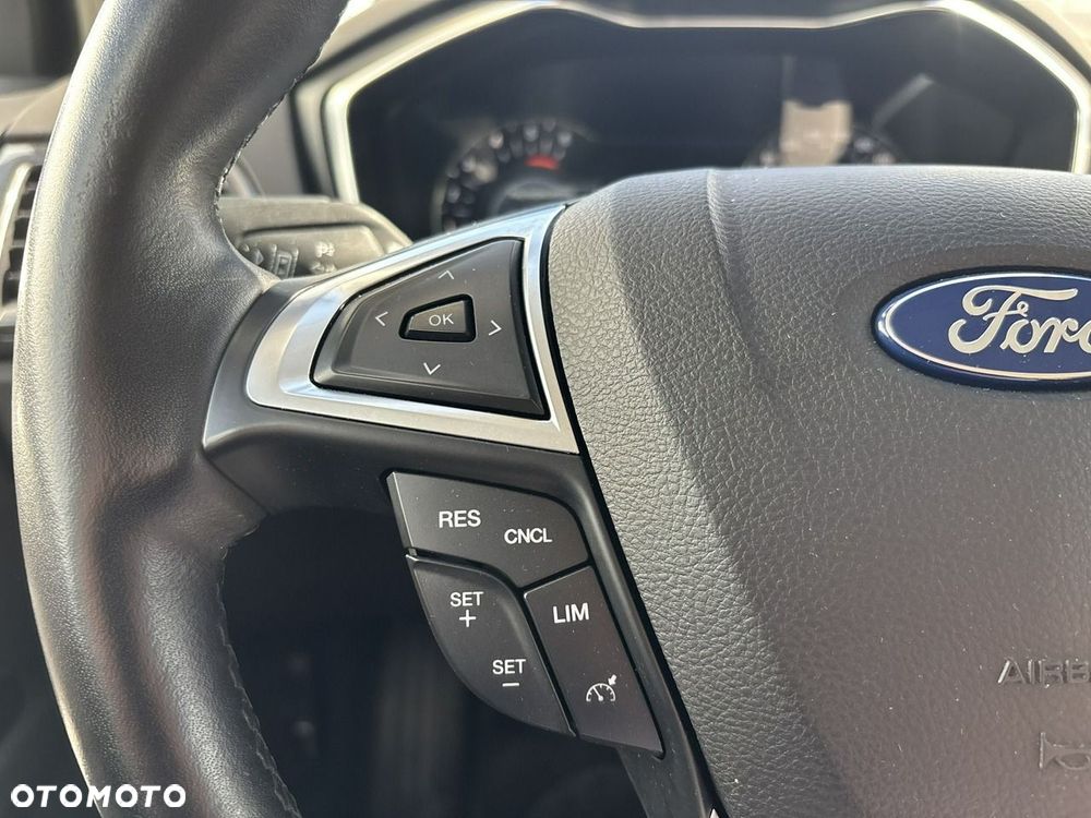 Ford Mondeo - 26
