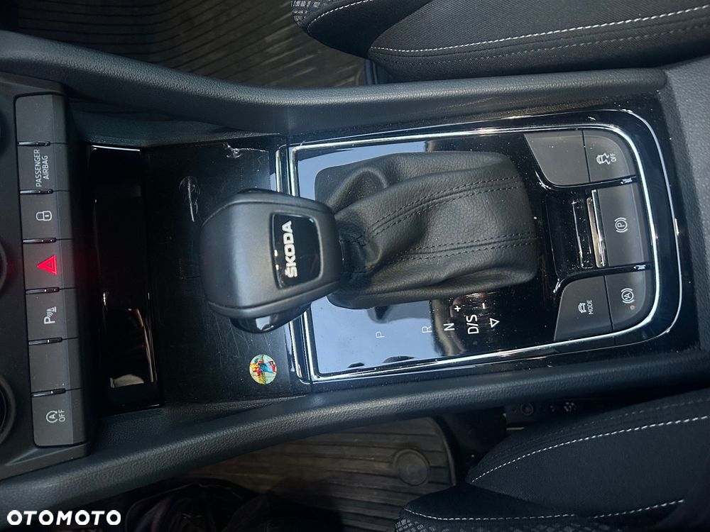 Skoda Karoq 1.5 TSI ACT GPF 4x2 Style DSG - 8