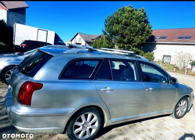 Toyota Avensis - 5