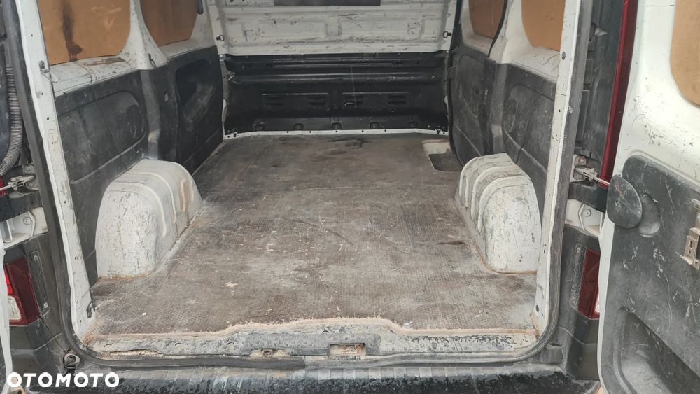 Renault Trafic - 6