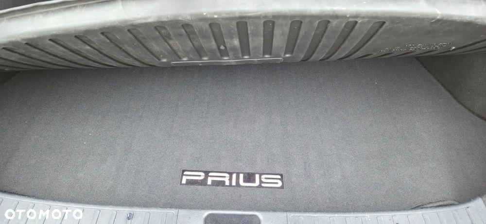 Toyota Prius - 17