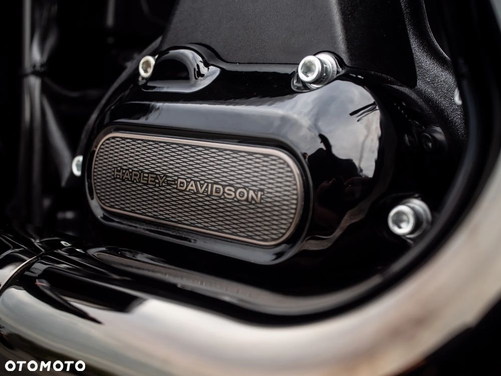 Harley-Davidson Touring Road Glide - 14