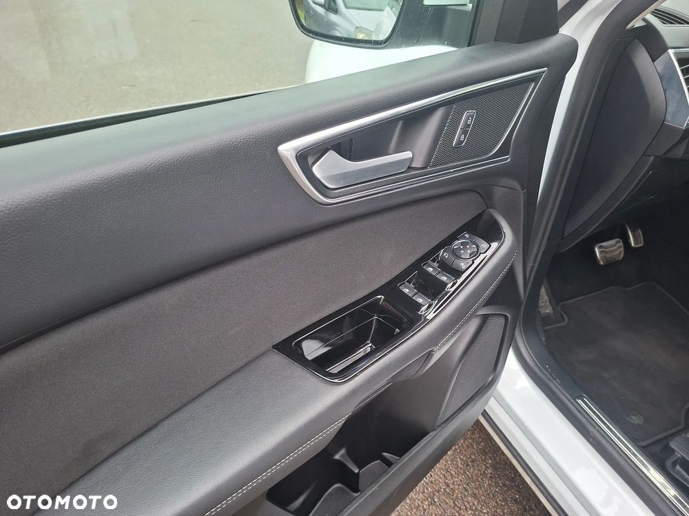 Ford S-Max 2.0 EcoBlue Titanium - 6