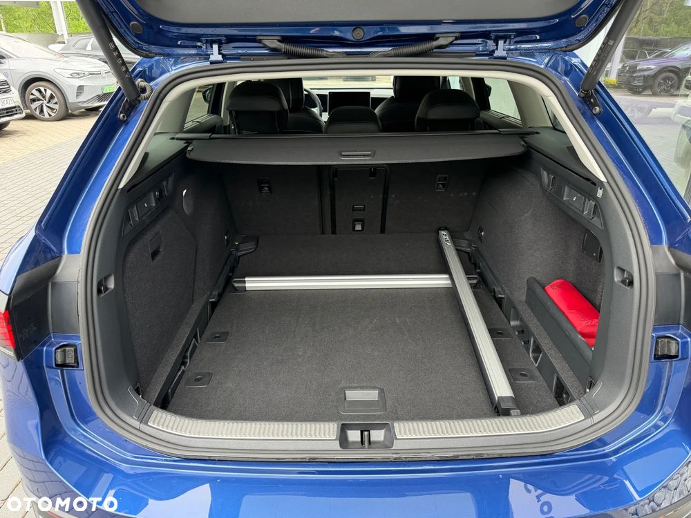 Volkswagen Passat Variant 1.5 TSI ACT mHEV Business Plus DSG - 12
