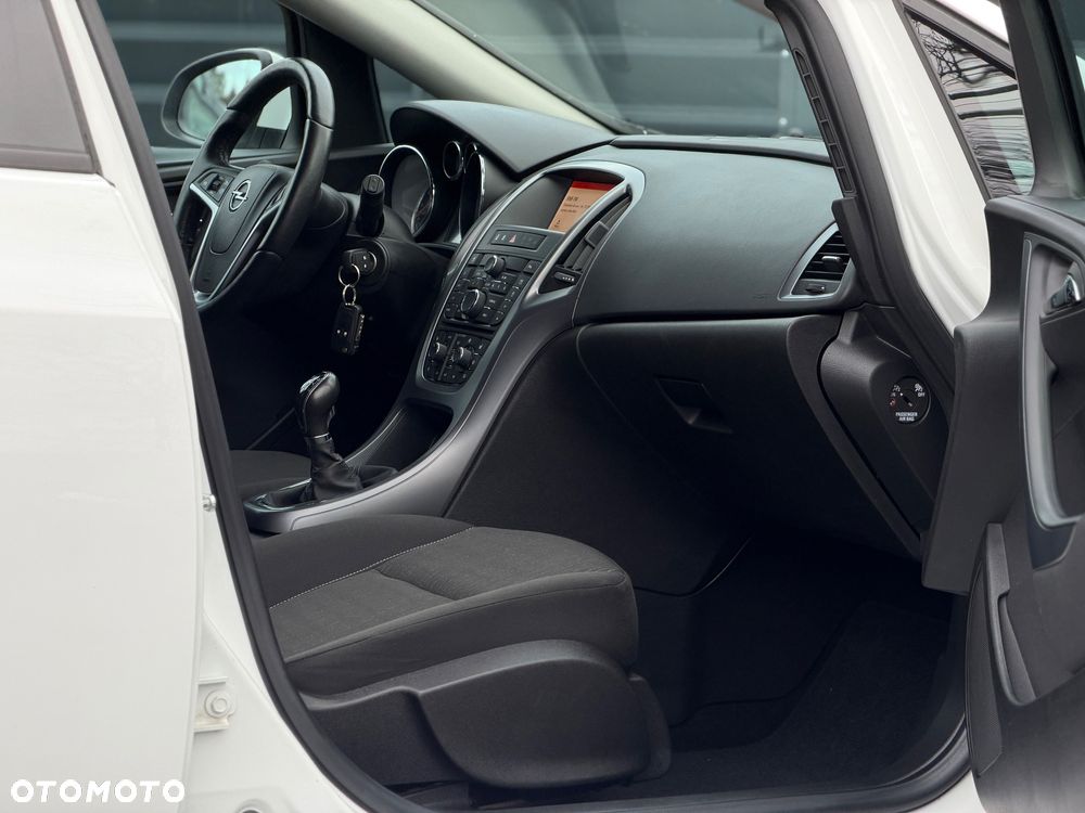 Opel Astra 1.4 T Cosmo - 23