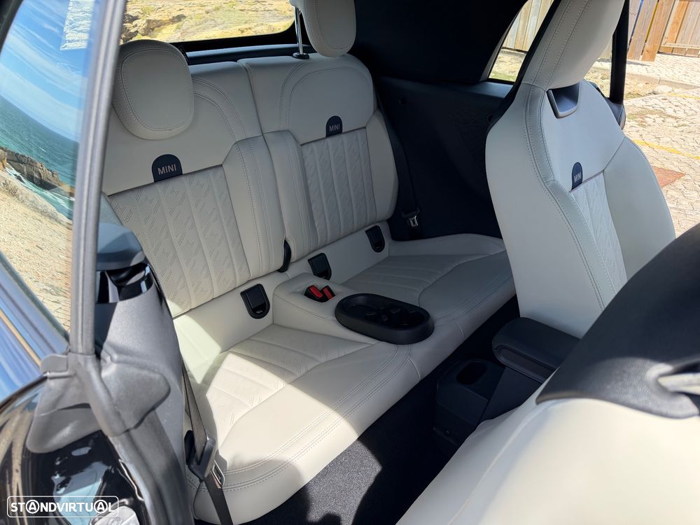 MINI Cabrio S Favoured M - 7