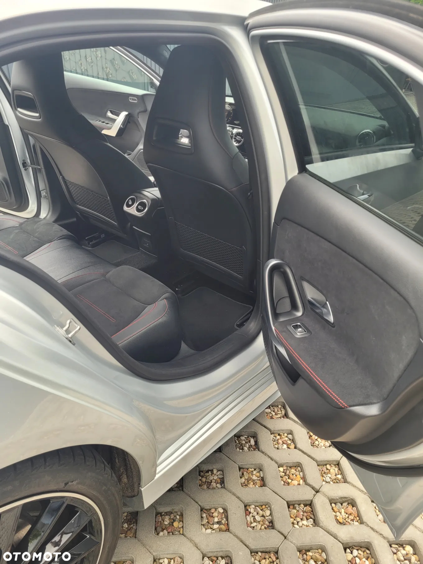Mercedes-Benz Klasa A 200 AMG Line 7G-DCT - 29