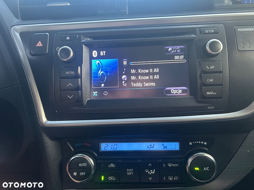Toyota Auris - 17