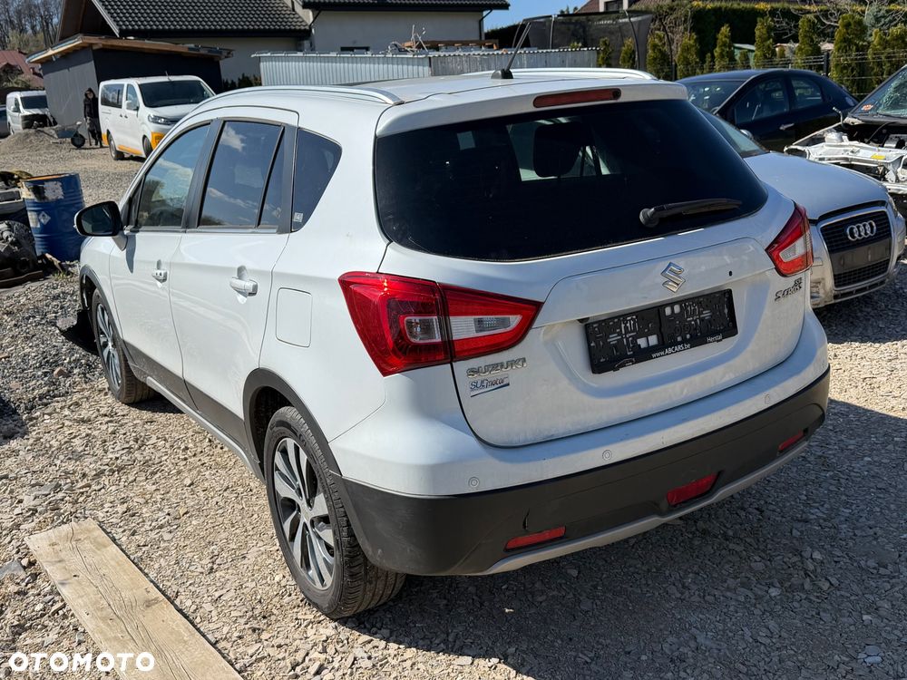 Suzuki S-Cross - 4