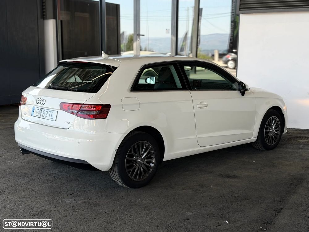 Audi A3 1.6 TDI S line Sport Pack - 6