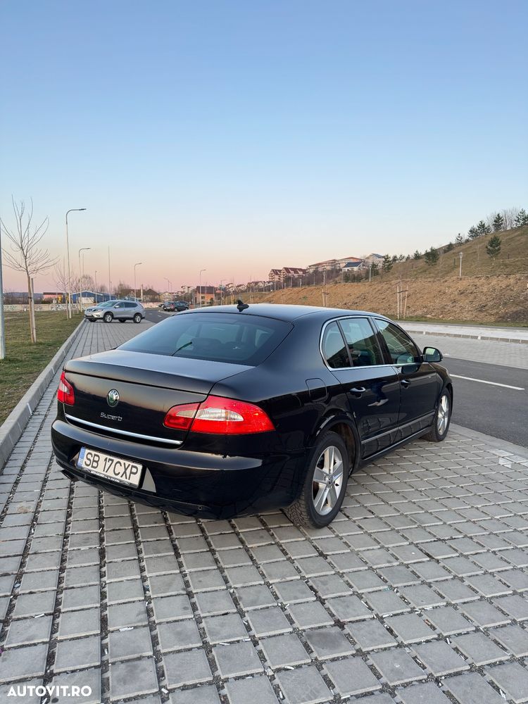 Skoda Superb 2.0 TDI DSG Ambition - 6