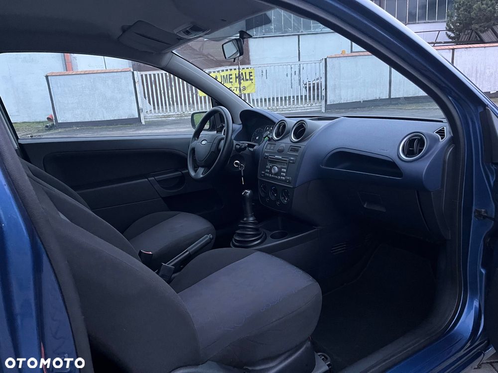 Ford Fiesta - 13