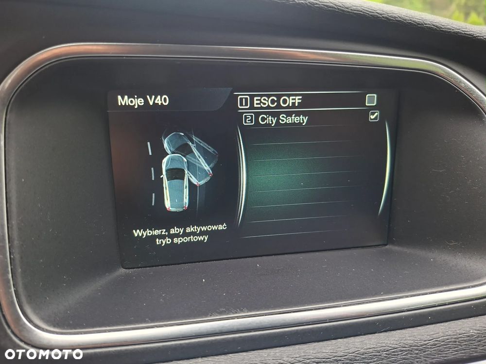 Volvo V40 D4 Drive-E Momentum - 19