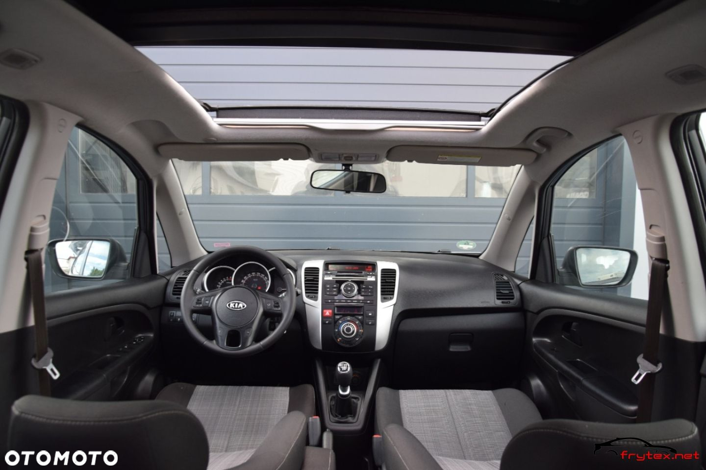 Kia Venga - 33