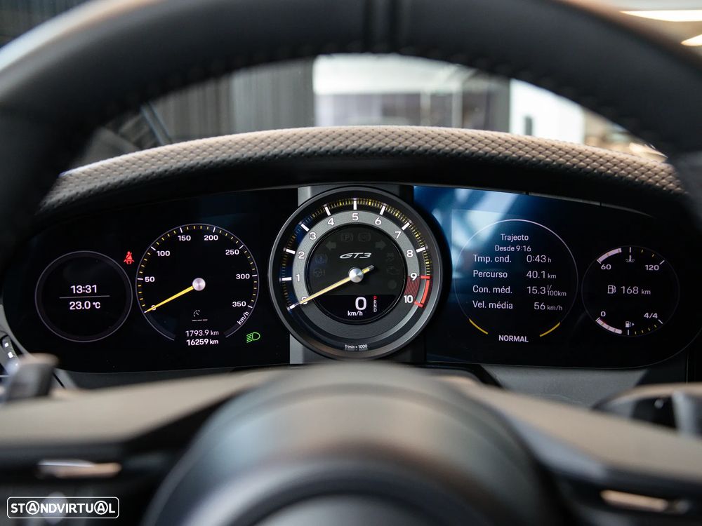 Porsche 911 (992) GT3 PDK Touring Pack - 27