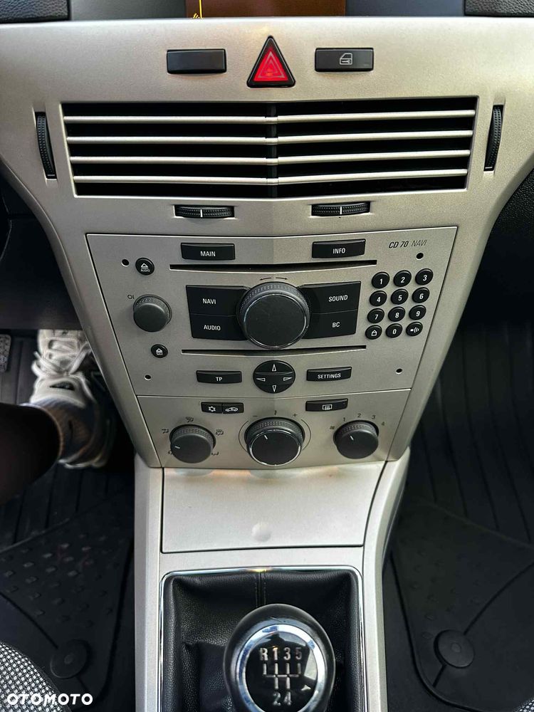 Opel Astra 1.6 NAVI - 18