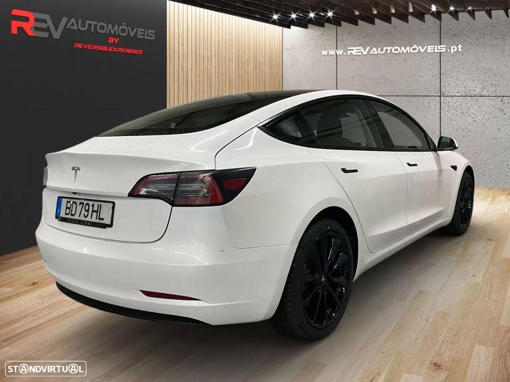 Tesla Model 3 Long Range Tração Traseira - 3