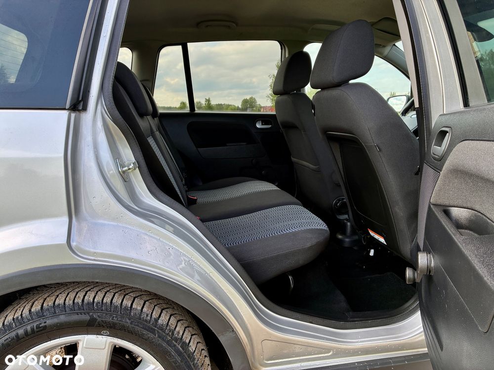 Ford Fusion 1.6 + - 22