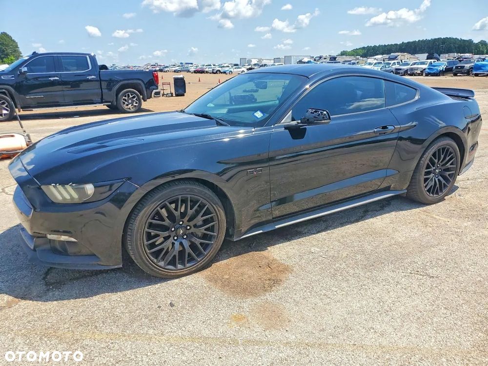 Ford Mustang 5.0 V8 GT - 1