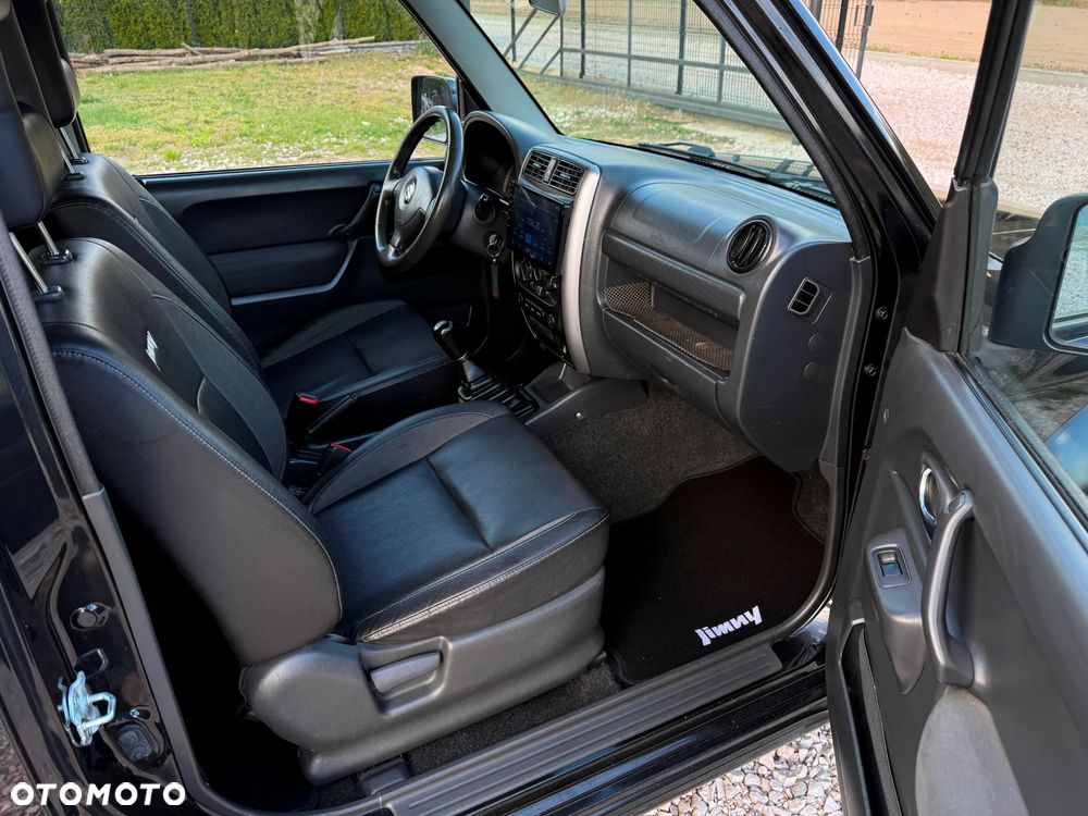 Suzuki Jimny Black&White - 11