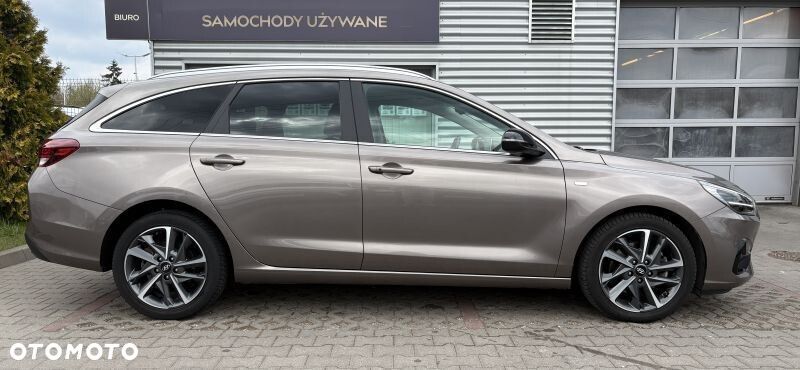 Hyundai i30 1.5 T-GDI 48V Executive DCT - 23