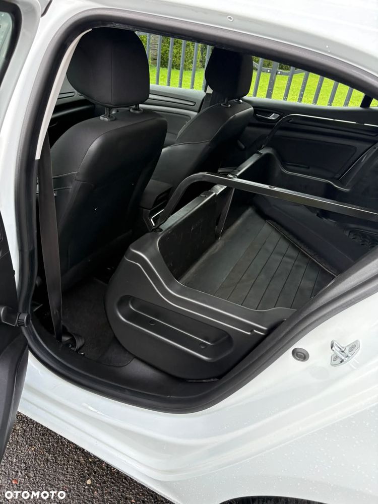 Renault Megane 1.5 Blue dCi Zen - 13