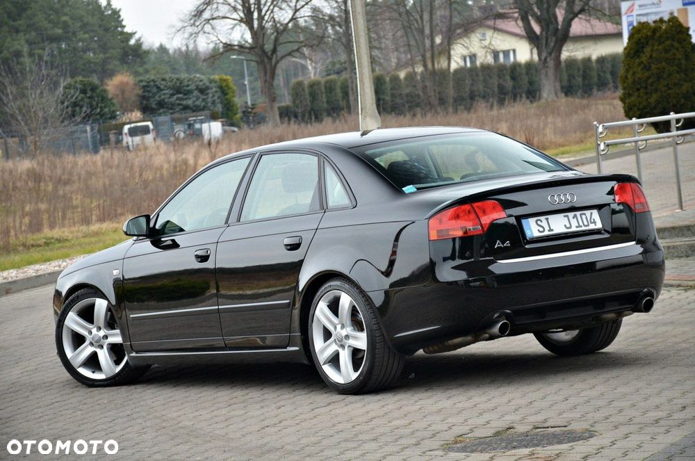 Audi A4 Limousine - 13