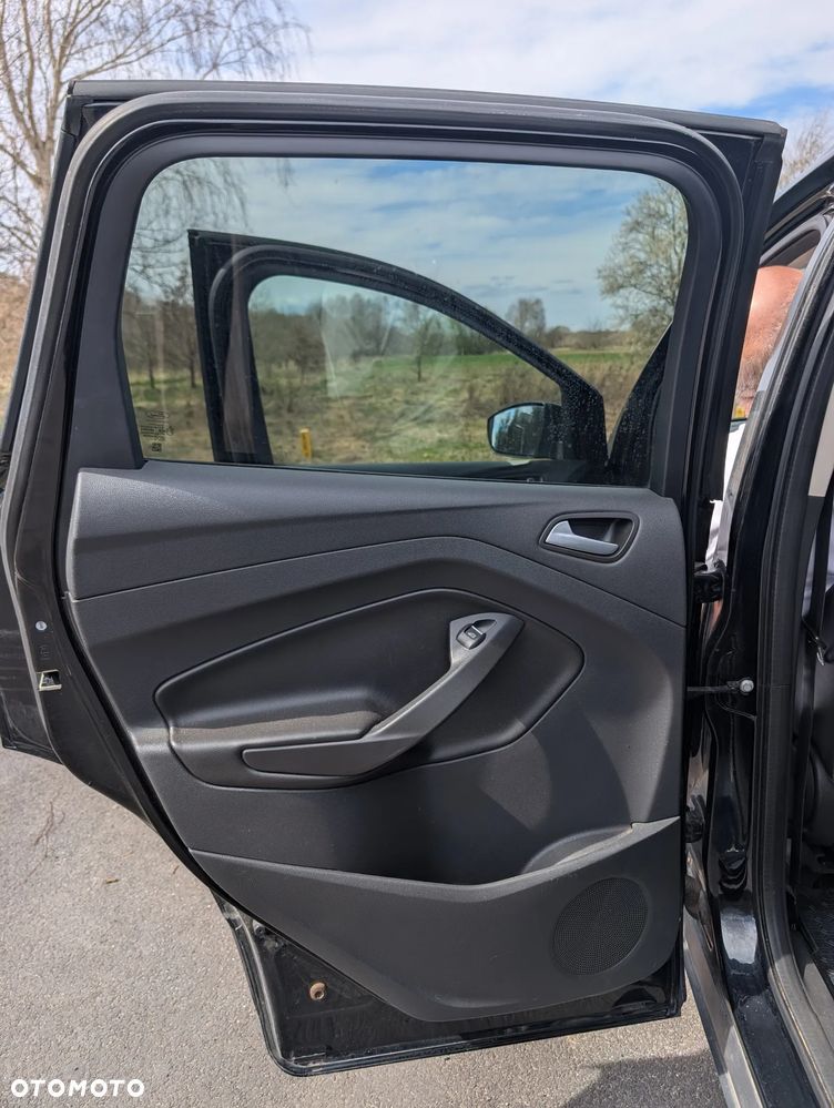 Ford Kuga 2.0 TDCi 4x4 Titanium - 6