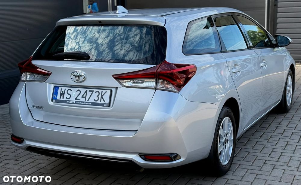 Toyota Auris 1.4 D-4D Dynamic - 5