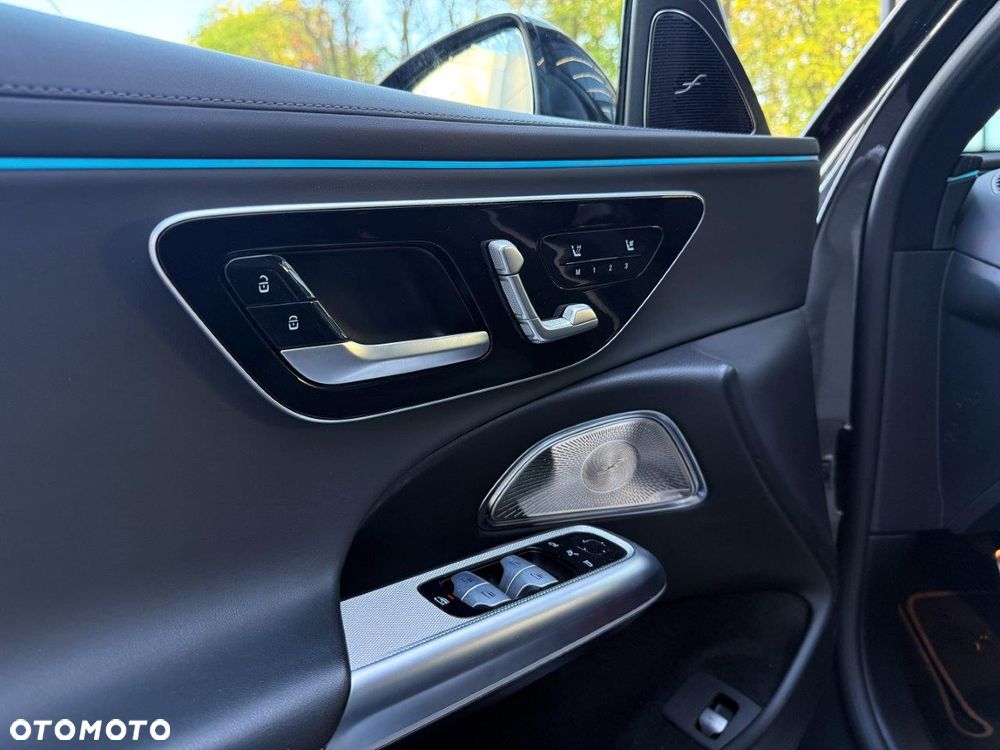 Mercedes-Benz Klasa E 220 d mHEV 4-Matic AMG 9G-Tronic - 8
