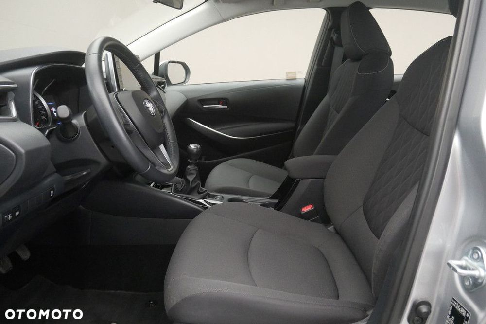 Toyota Corolla - 12