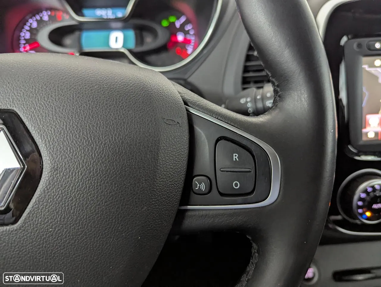Renault Captur 1.5 dCi Exclusive - 24