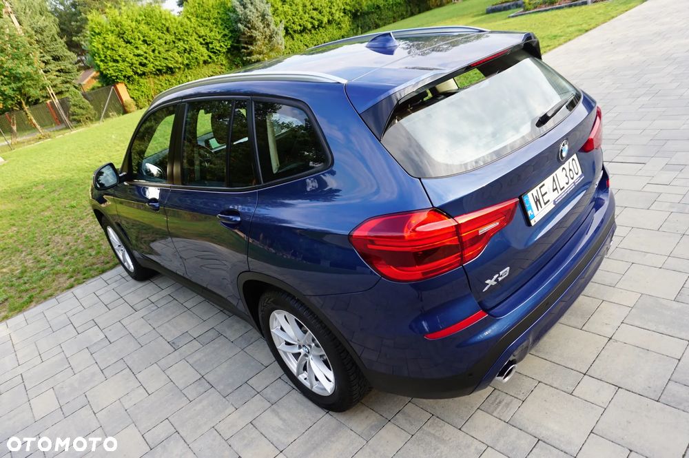 BMW X3 xDrive20i Advantage - 11