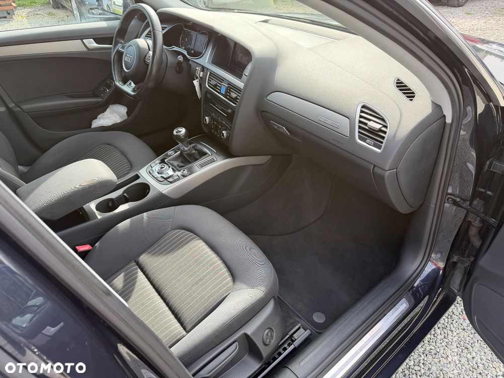 Audi A4 Avant 1.8 TFSI quattro Attraction - 25