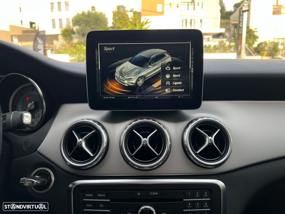 Mercedes-Benz GLA 220 d Urban 4-Matic - 16