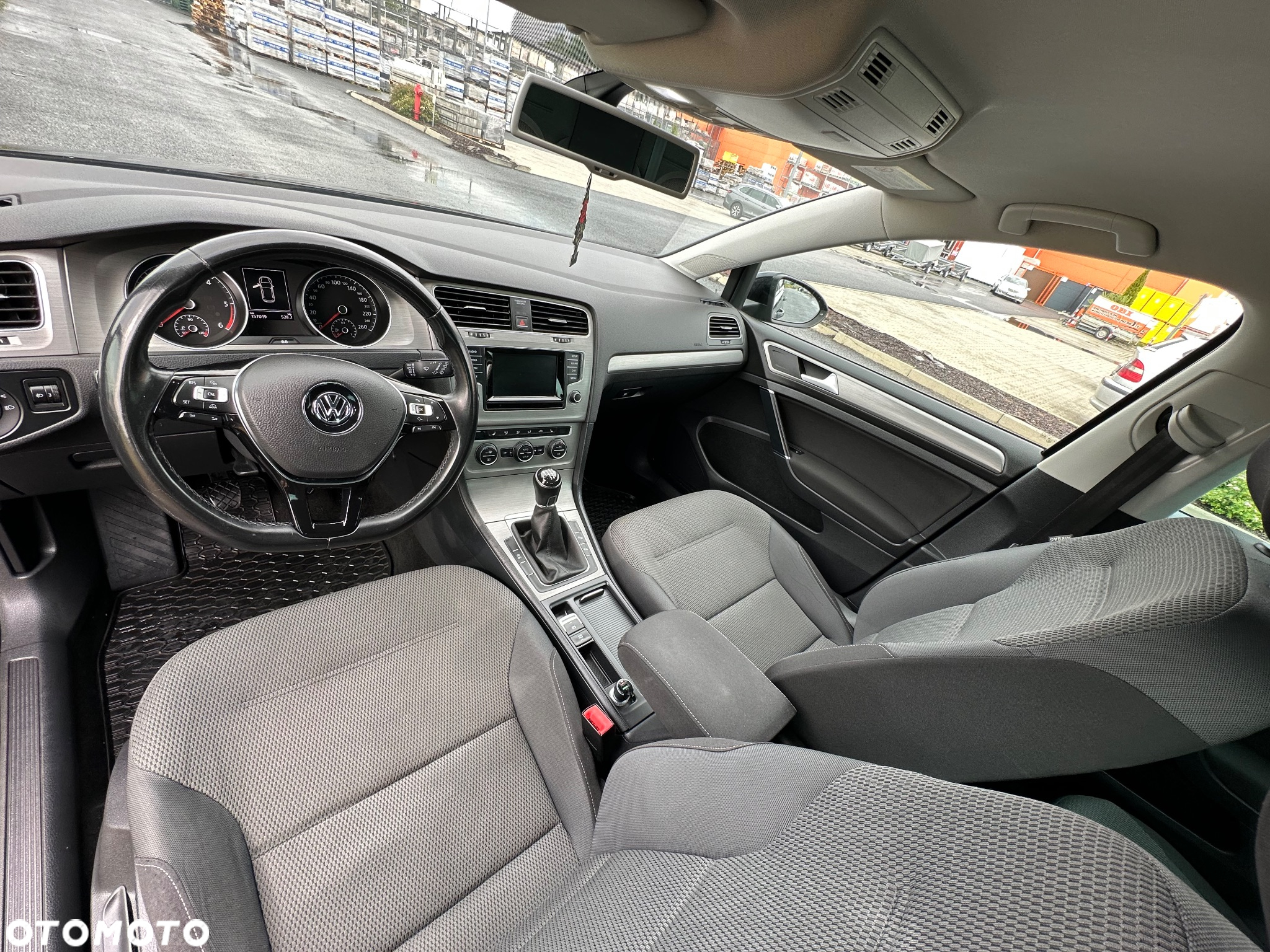 Volkswagen Golf VII 1.6 TDI BMT Comfortline - 11